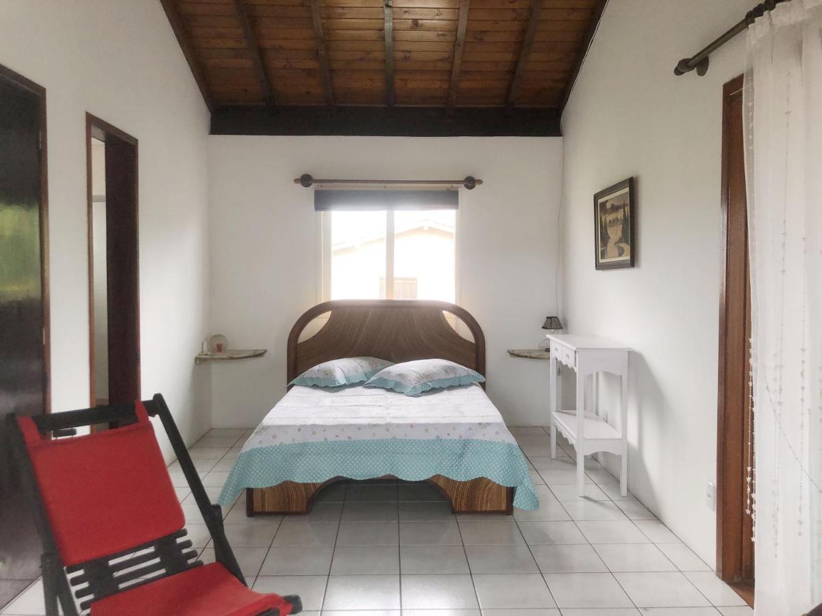 Casa Centro Garopaba 1 Suite C/ Sacada Екстер'єр фото